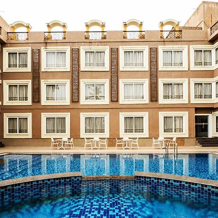 Zone Connect By The Park Parra Goa Hotel Anjuna Exterior photo