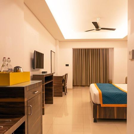 Zone Connect By The Park Parra Goa Hotel Anjuna Exterior photo