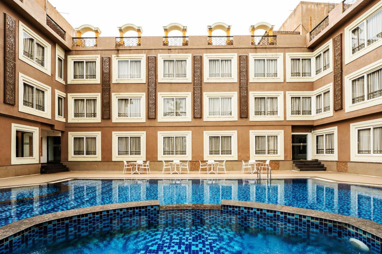 Zone Connect By The Park Parra Goa Hotel Anjuna Exterior photo