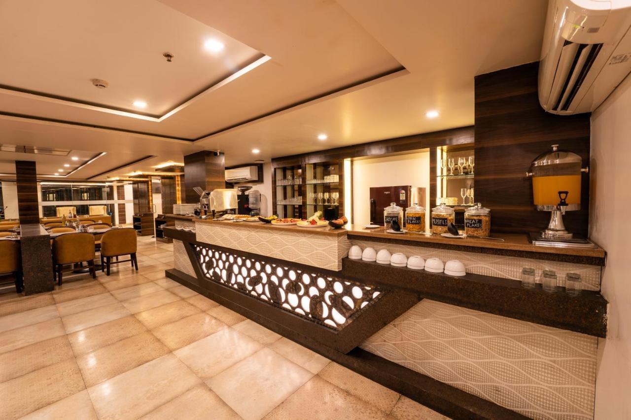 Zone Connect By The Park Parra Goa Hotel Anjuna Exterior photo