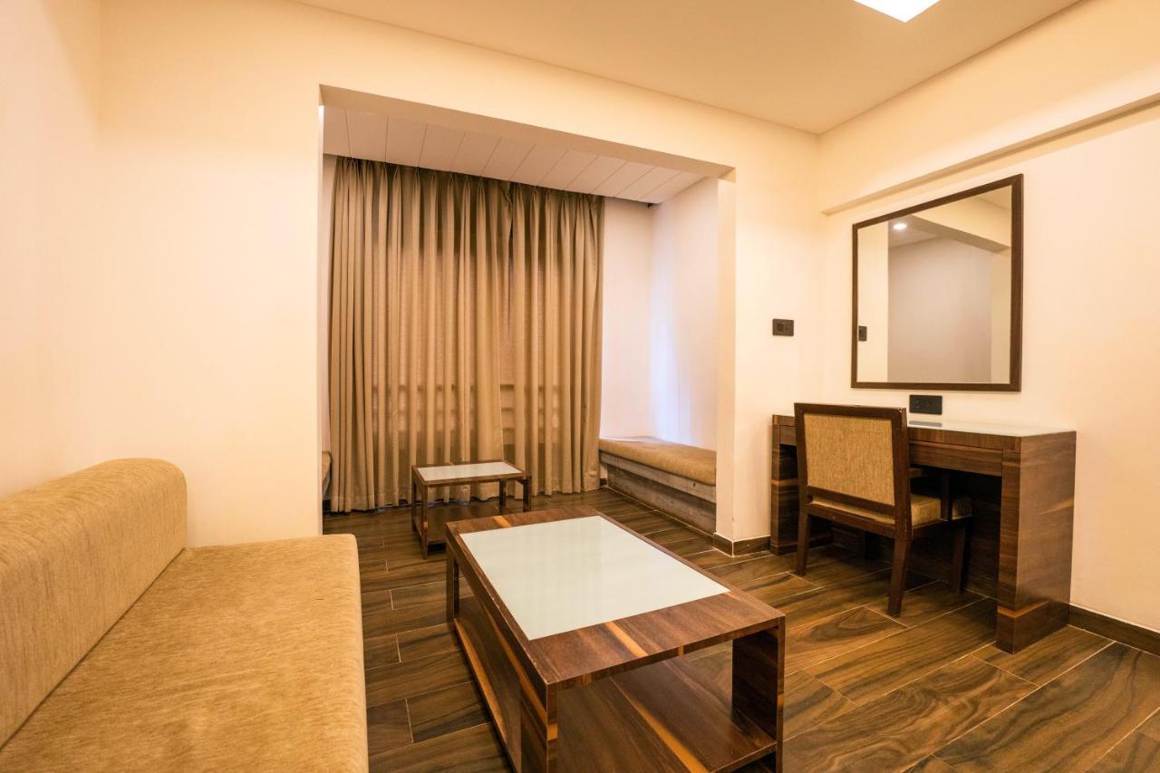 Zone Connect By The Park Parra Goa Hotel Anjuna Exterior photo