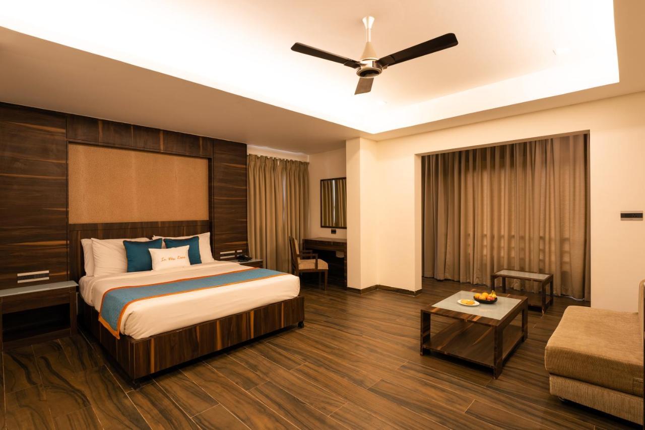 Zone Connect By The Park Parra Goa Hotel Anjuna Exterior photo