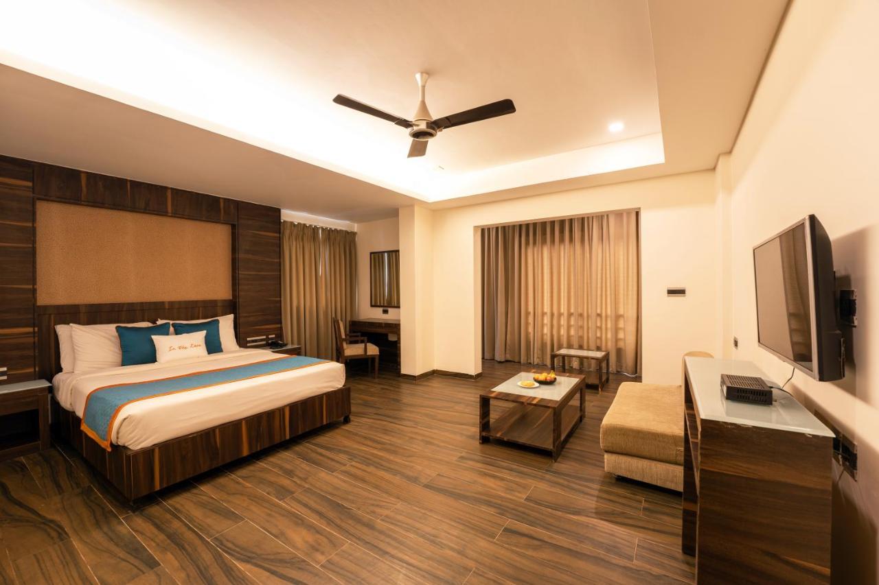 Zone Connect By The Park Parra Goa Hotel Anjuna Exterior photo