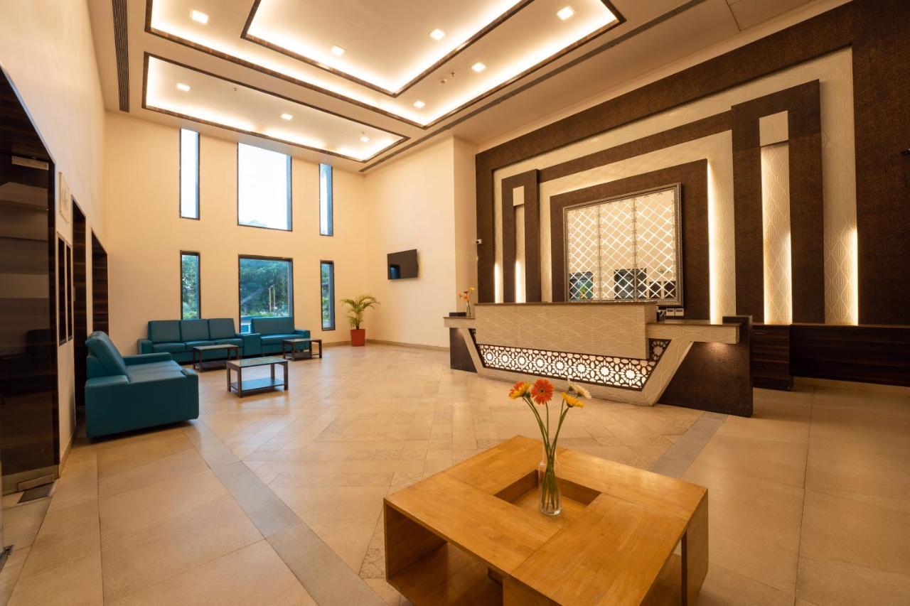 Zone Connect By The Park Parra Goa Hotel Anjuna Exterior photo