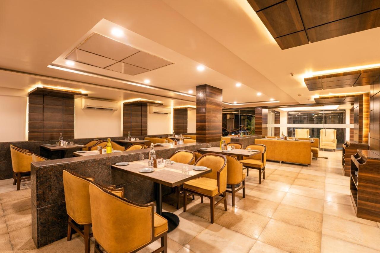 Zone Connect By The Park Parra Goa Hotel Anjuna Exterior photo